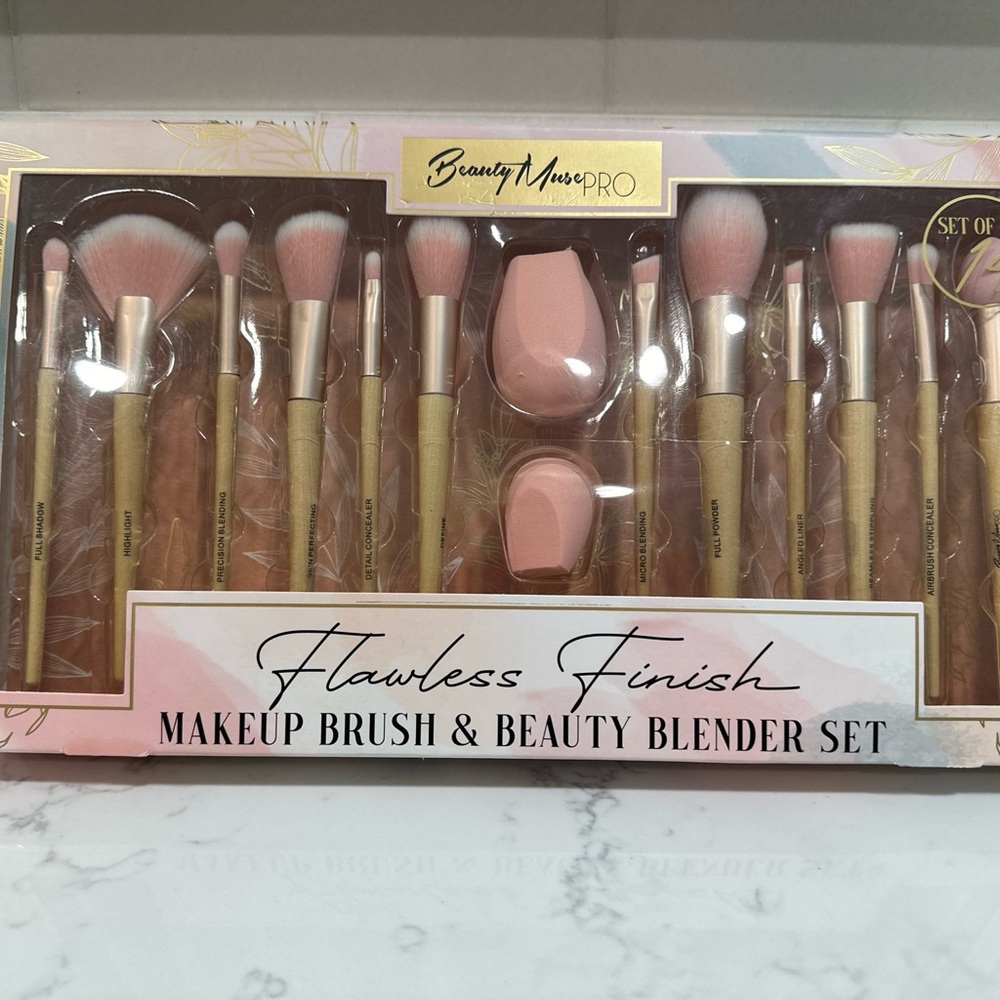 Beauty Muse Pro Make-up brush and Beauty Blender Set